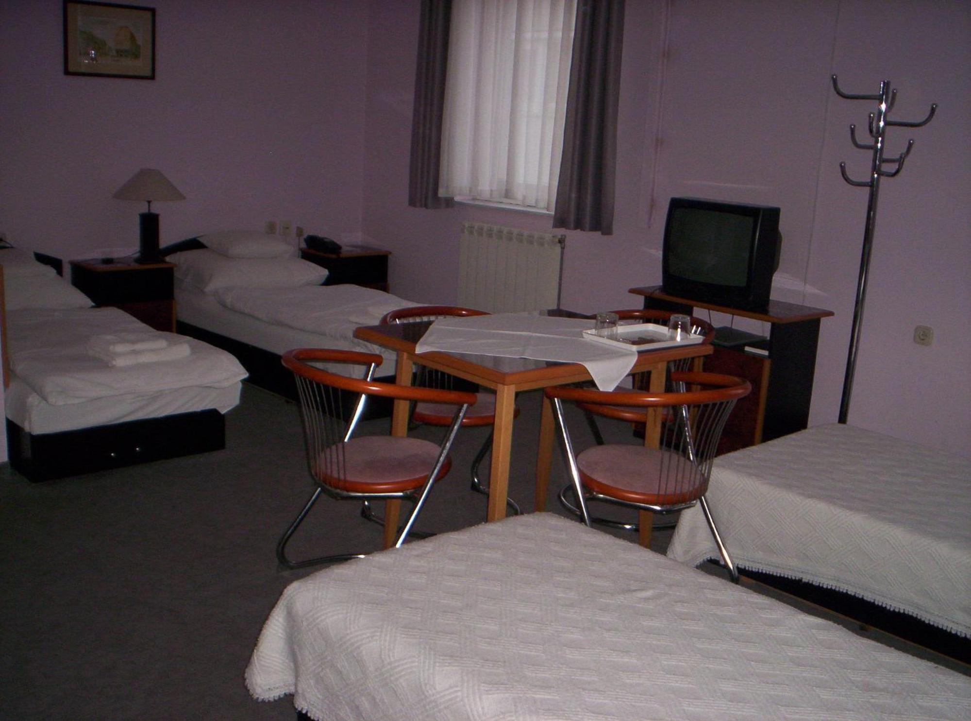 Apollo Motel Κεσκεμέτ Εξωτερικό φωτογραφία