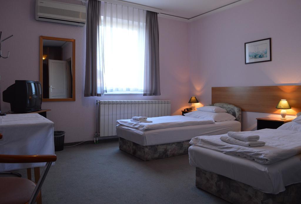 Apollo Motel Κεσκεμέτ Δωμάτιο φωτογραφία